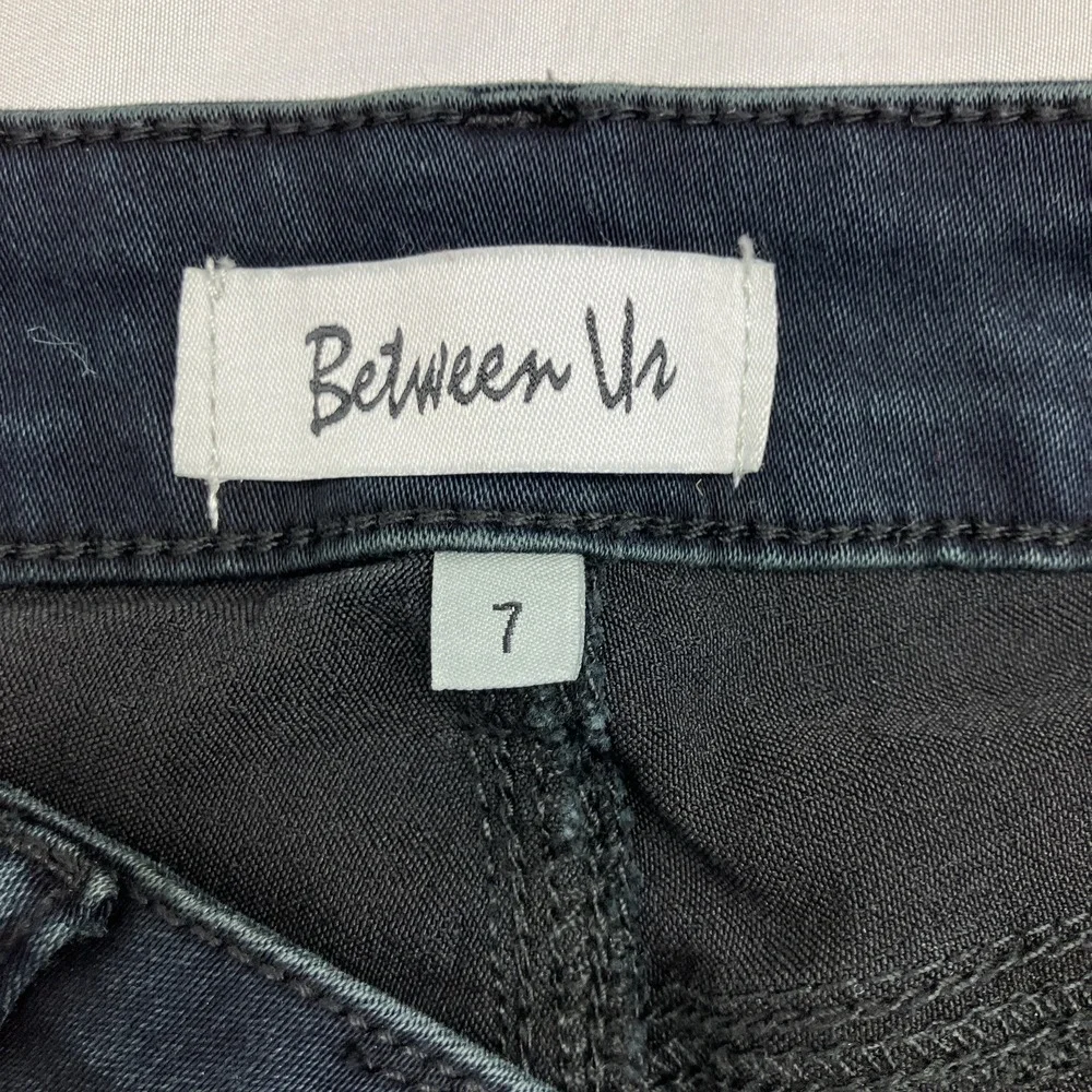 NWTBetween Us Paint Splatter Skinny Jeans Size 7  BTS Perfect